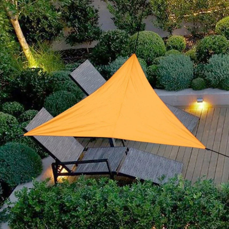 Voile d'ombrage triangulaire 3x3x3 m en polyester anti-UV avec cordes et anneaux inox, 5 coloris